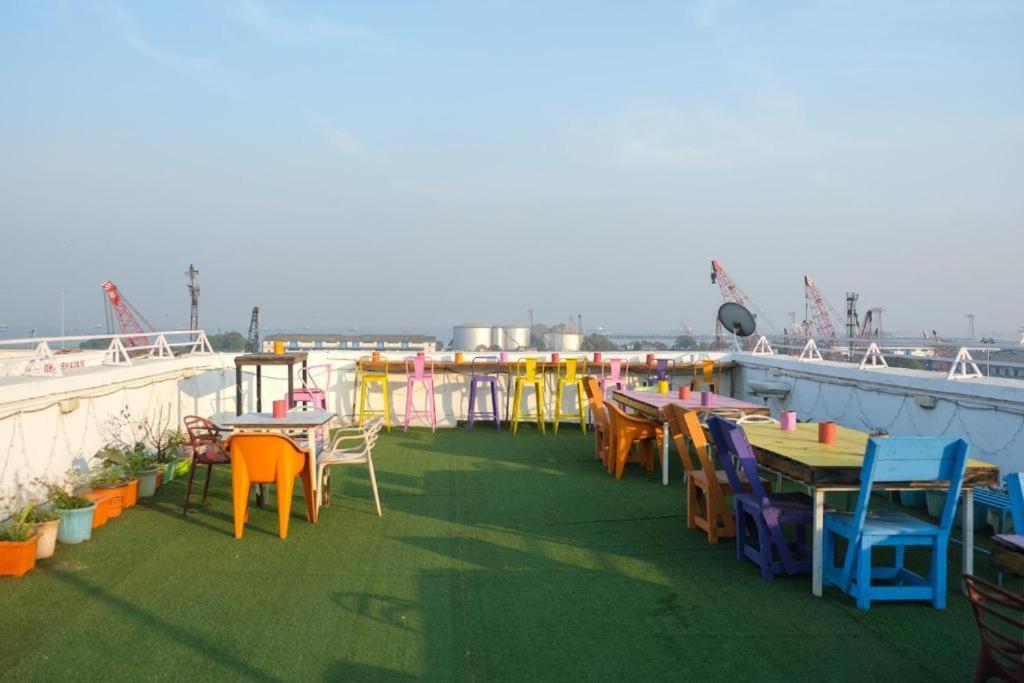 Hotel Vrc Мумбаи Экстерьер фото