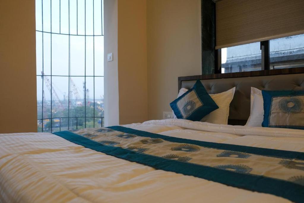 Hotel Vrc Мумбаи Экстерьер фото
