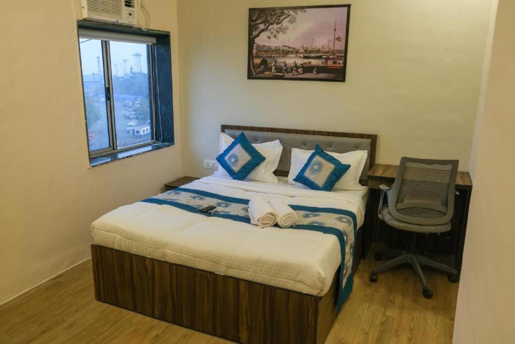 Hotel Vrc Мумбаи Экстерьер фото