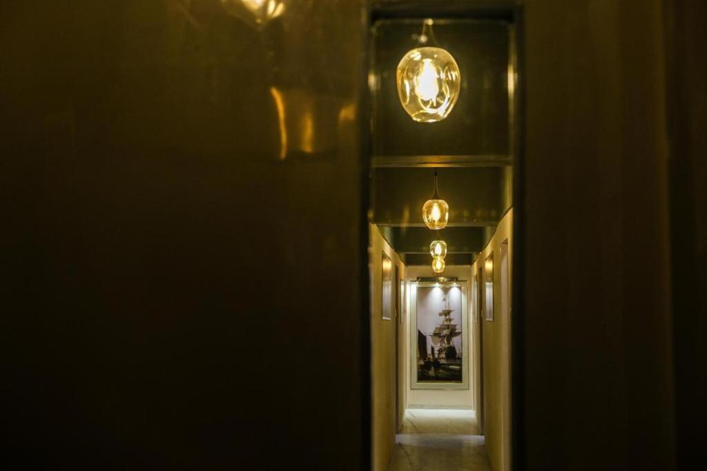 Hotel Vrc Мумбаи Экстерьер фото