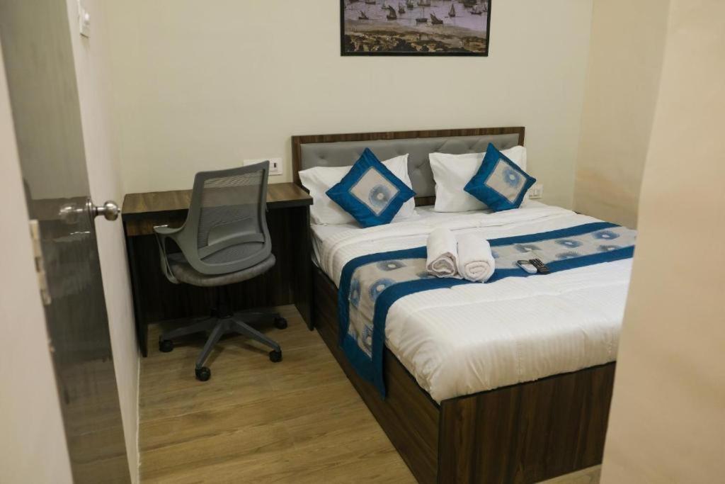 Hotel Vrc Мумбаи Экстерьер фото